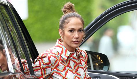 jennifer lopez gucci shoes|Jennifer Lopez Pops in 6.